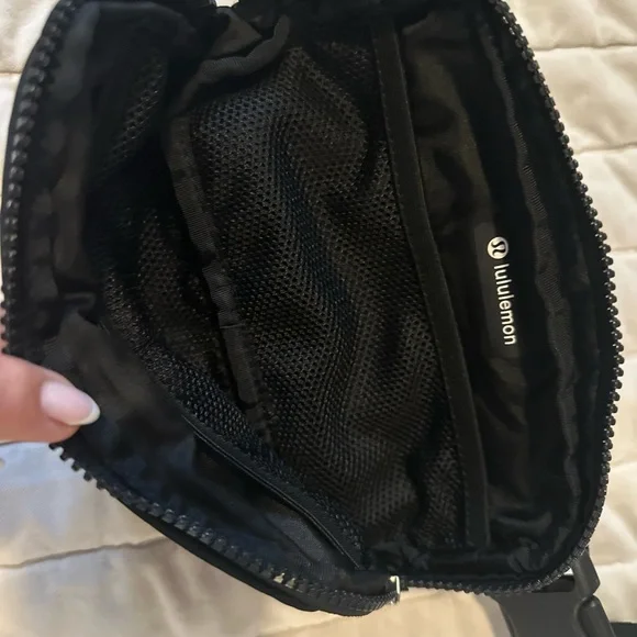 lululemon athletica Black Belt Bag - Picture 4 of 5